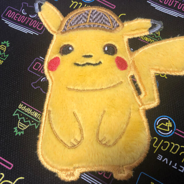 ポケモン(ポケモン)の★あや様専用★ピカチュウ ぬいぐるみフラットポーチ エンタメ/ホビーのおもちゃ/ぬいぐるみ(キャラクターグッズ)の商品写真