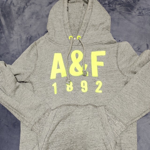 Abercrombie&Fitch　パーカー