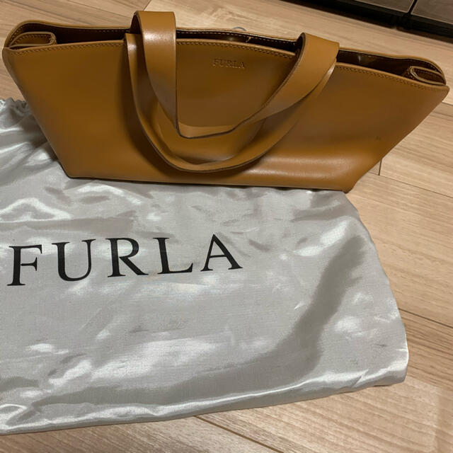 Furla(フルラ)のFURLA 皮　バッグ　収納袋付き レディースのバッグ(ハンドバッグ)の商品写真