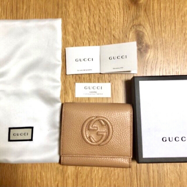 Gucci(グッチ)の【最終値下げ】グッチ　GUCCI 三つ折り財布　コンパクト　レザー レディースのファッション小物(財布)の商品写真