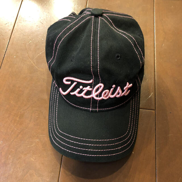 Titleist(タイトリスト)の値下げ！ゴルフ用タイトリストキャップ レディース チケットのスポーツ(ゴルフ)の商品写真