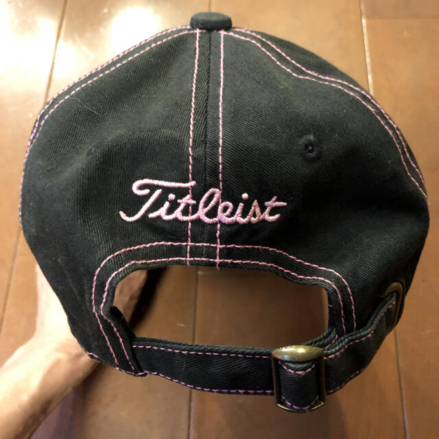 Titleist(タイトリスト)の値下げ！ゴルフ用タイトリストキャップ レディース チケットのスポーツ(ゴルフ)の商品写真