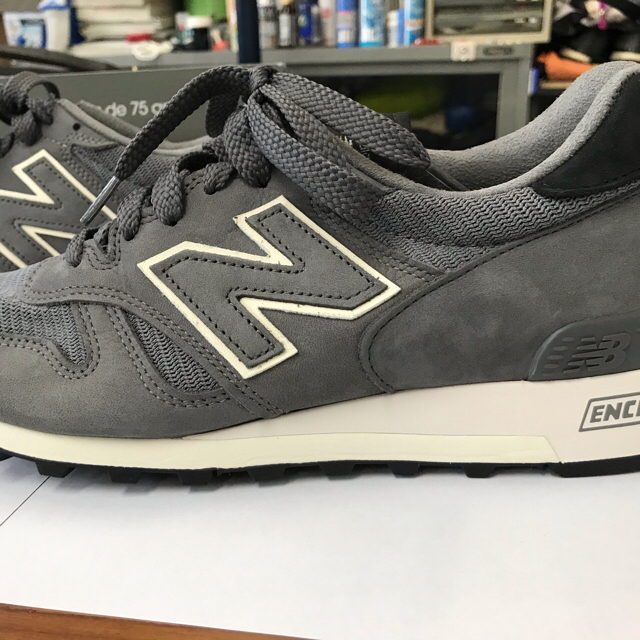 New Balance(ニューバランス)のニューバランス M1300DG メンズの靴/シューズ(スニーカー)の商品写真