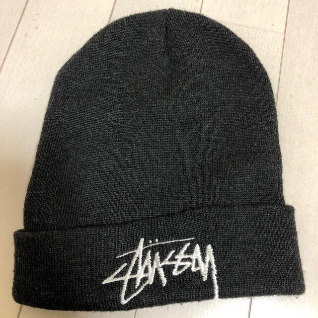 STUSSY(ステューシー)のSTUSSY stussy ステューシー　ビーニー　ニット帽 レディースの帽子(ニット帽/ビーニー)の商品写真