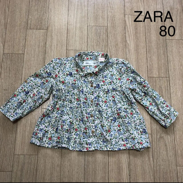 ZARA(ザラ)のZARA ザラ トップス 花柄ブラウス 80 女の子 キッズ キッズ/ベビー/マタニティのベビー服(~85cm)(シャツ/カットソー)の商品写真