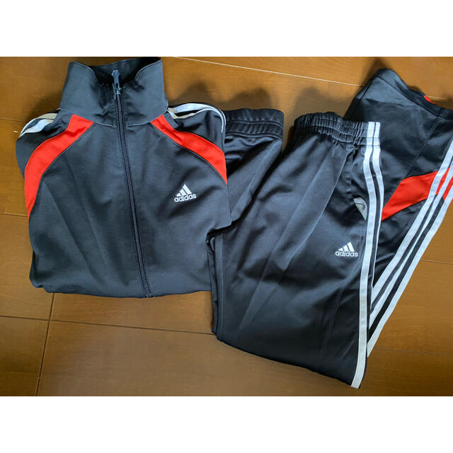 adidas(アディダス)のadidas アディダスセットアップ　上下ジャージ キッズ/ベビー/マタニティのキッズ服男の子用(90cm~)(その他)の商品写真