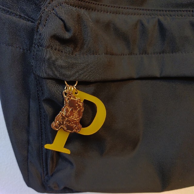 【ちびさん専用】ディズニー　プーさんリュック　黒　シンプル　オンオフ　男女兼用 レディースのバッグ(リュック/バックパック)の商品写真