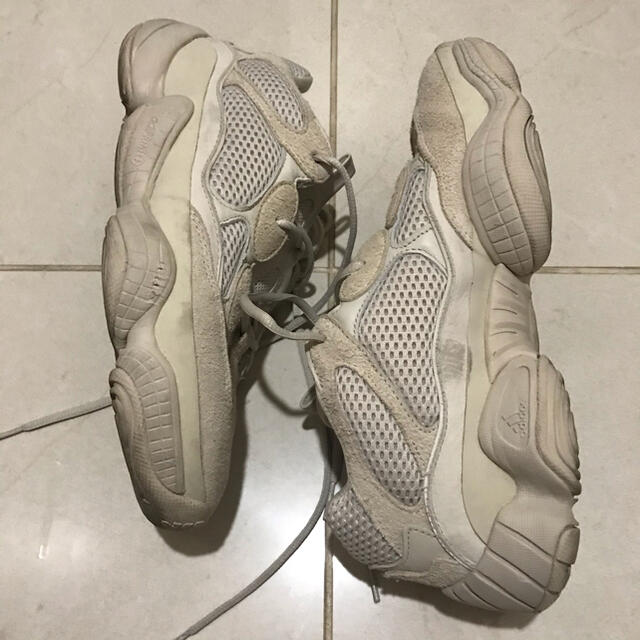 adidas(アディダス)のADIDAS YEEZY DESERT RAT 500 メンズの靴/シューズ(スニーカー)の商品写真