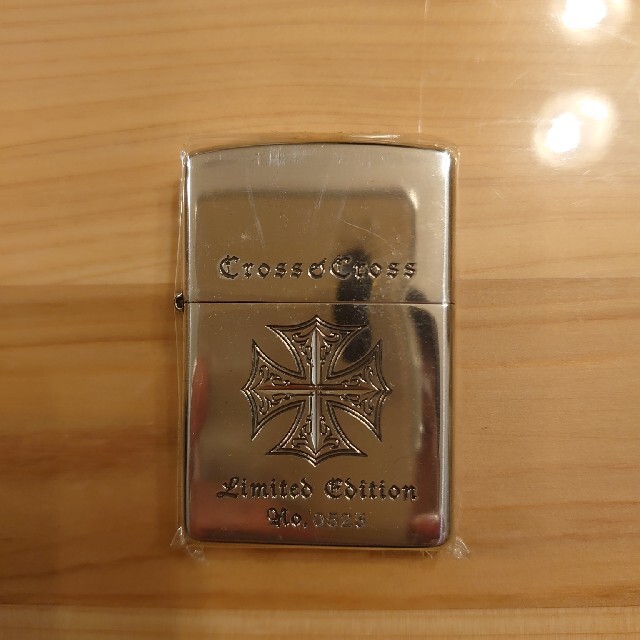 ZIPPO(ジッポー)の【ZIPPOライター　シルバー　cross＆cross】 メンズのファッション小物(タバコグッズ)の商品写真