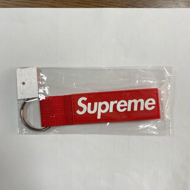 Supreme(シュプリーム)のSUPREME シュプリーム WEBBING KEYCHAIN キーホルダー 赤 メンズのファッション小物(キーホルダー)の商品写真