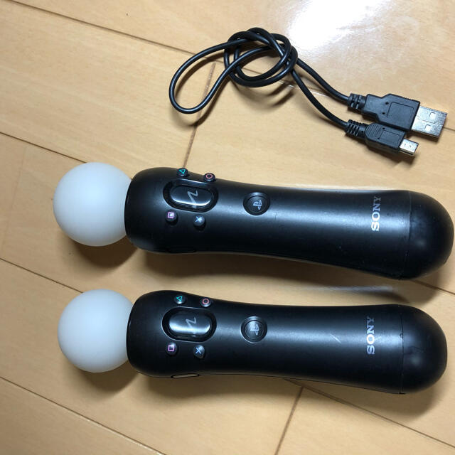 PlayStation VR(プレイステーションヴィーアール)の【中古】PS4ハード PS VR Camera同梱 move2本付きイヤホン欠品 エンタメ/ホビーのゲームソフト/ゲーム機本体(家庭用ゲーム機本体)の商品写真