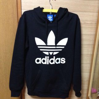 アディダス(adidas)の1番人気 アディダスパーカー(パーカー)