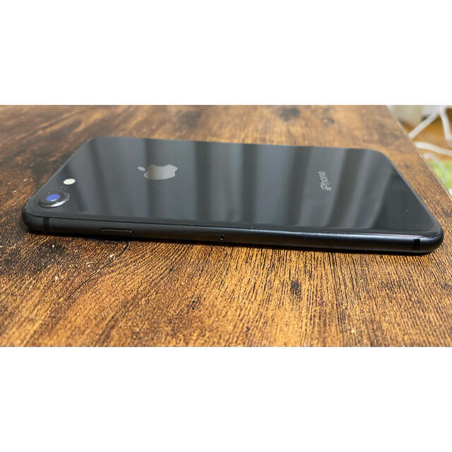 iPhone(アイフォーン)のiPhone8 64GB スペースグレイ 本体 スマホ/家電/カメラのスマートフォン/携帯電話(スマートフォン本体)の商品写真