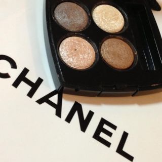 シャネル(CHANEL)のレキャトルオンブル♡♯84GALETS(その他)