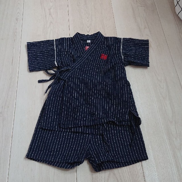 西松屋(ニシマツヤ)の甚平 ストライプ 90 キッズ/ベビー/マタニティのキッズ服男の子用(90cm~)(甚平/浴衣)の商品写真