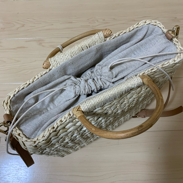 ZARA(ザラ)のザラ レディースのバッグ(かごバッグ/ストローバッグ)の商品写真