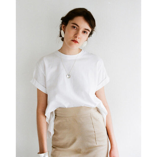 UNITED ARROWS(ユナイテッドアローズ)のCLANE バックフリルTシャツ レディースのトップス(Tシャツ(半袖/袖なし))の商品写真