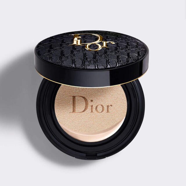 Dior ディオールスキン フォーエヴァー クッションファンデーション