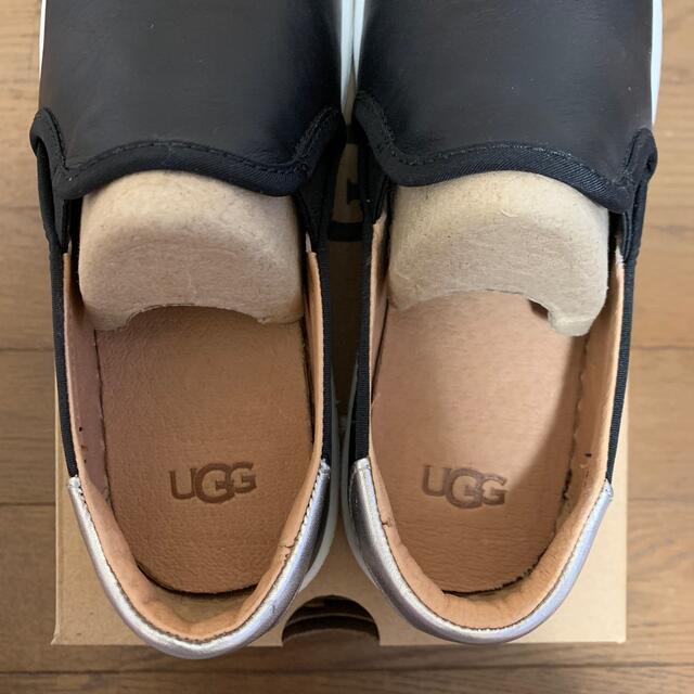 UGG(アグ)のshin-2325-様専用UGG アグ キャス レザー CAS 1019108  レディースの靴/シューズ(スリッポン/モカシン)の商品写真
