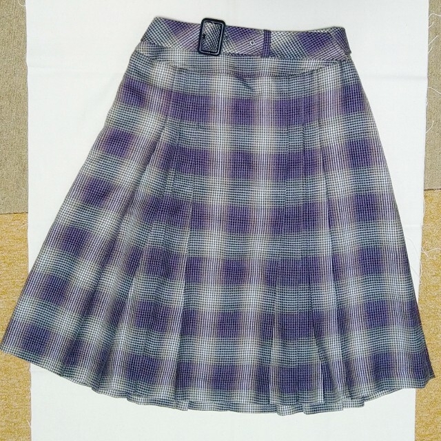 CLEAR IMPRESSION(クリアインプレッション)のクリアインプレッション　千鳥格子柄プリーツスカート　ベルト付き レディースのスカート(ひざ丈スカート)の商品写真