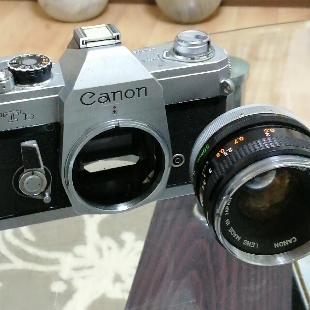 Canon(キヤノン)の♦CANON  FTb♦古いカメラ♦ スマホ/家電/カメラのカメラ(フィルムカメラ)の商品写真