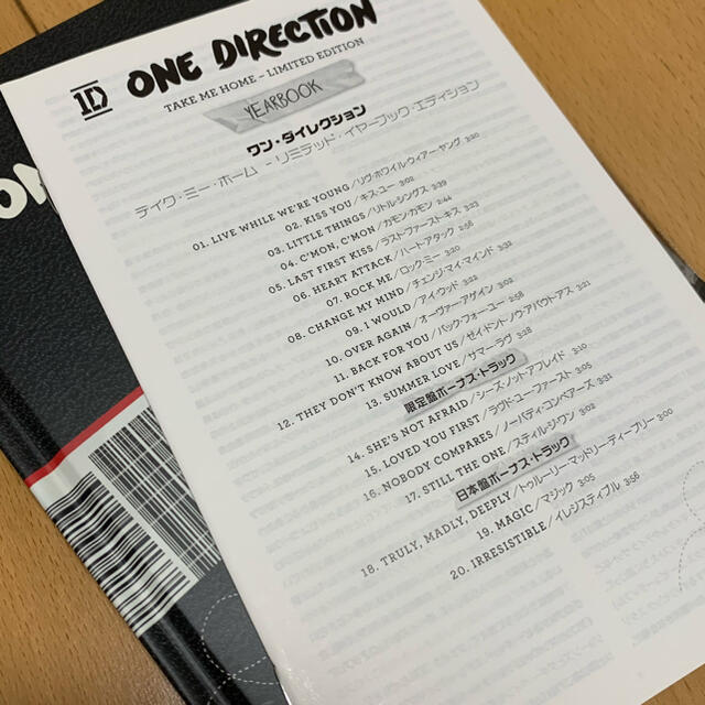 ONE DIRECTION -YEAR BOOK- エンタメ/ホビーのCD(ポップス/ロック(洋楽))の商品写真