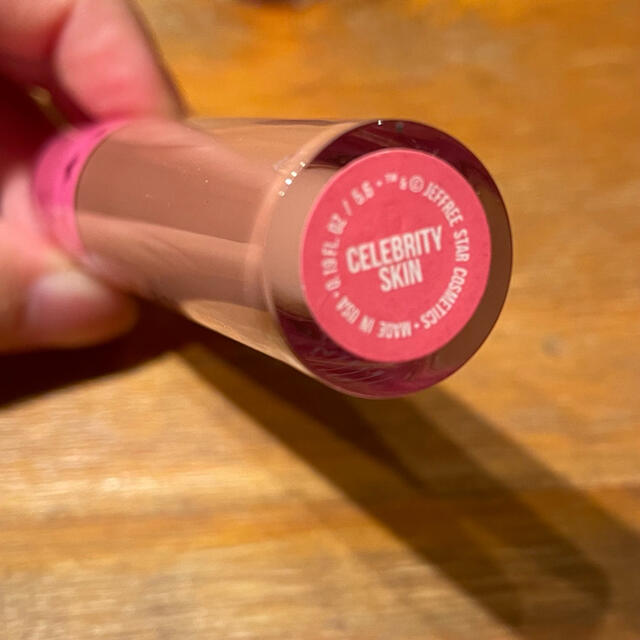 Sephora(セフォラ)のVELOUR LIQUID LIPSTICK Celebrity Skin コスメ/美容のベースメイク/化粧品(口紅)の商品写真