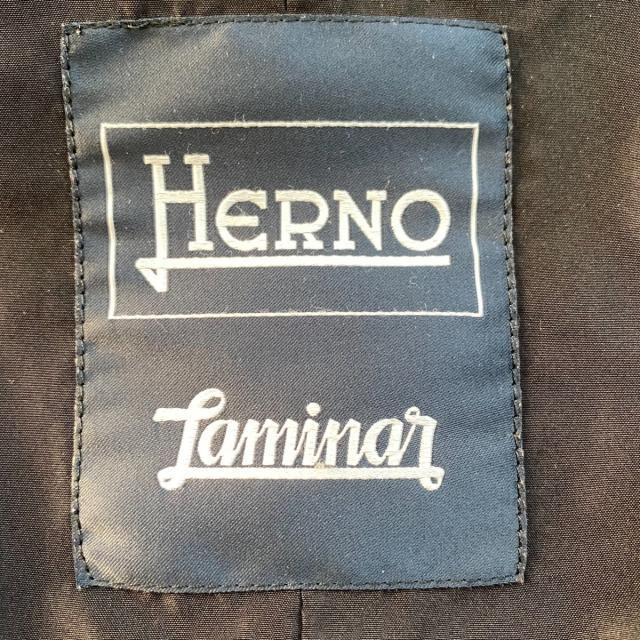 HERNO(ヘルノ)のHERNO(ヘルノ) サイズ44 L レディース - レディースのジャケット/アウター(その他)の商品写真