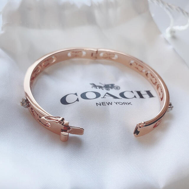 COACH(コーチ)のcoach バングル　ブレスレット レディースのアクセサリー(ブレスレット/バングル)の商品写真