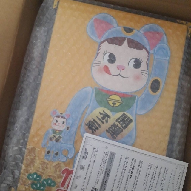 ベアブリックBE@RBRICK 招き猫 ペコちゃん 青蓄光 100％ ＆ 400％