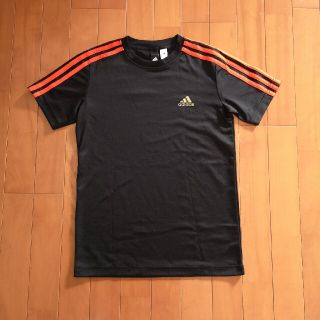 アディダス(adidas)のアディダス　Tシャツ　150センチ　美品(Tシャツ/カットソー)