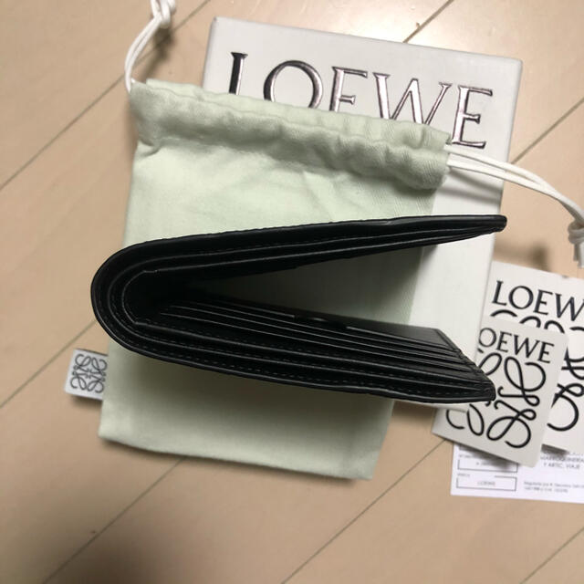 LOEWE(ロエベ)のお正月限定 loewe ロエベ  財布　折り財布 メンズのファッション小物(折り財布)の商品写真
