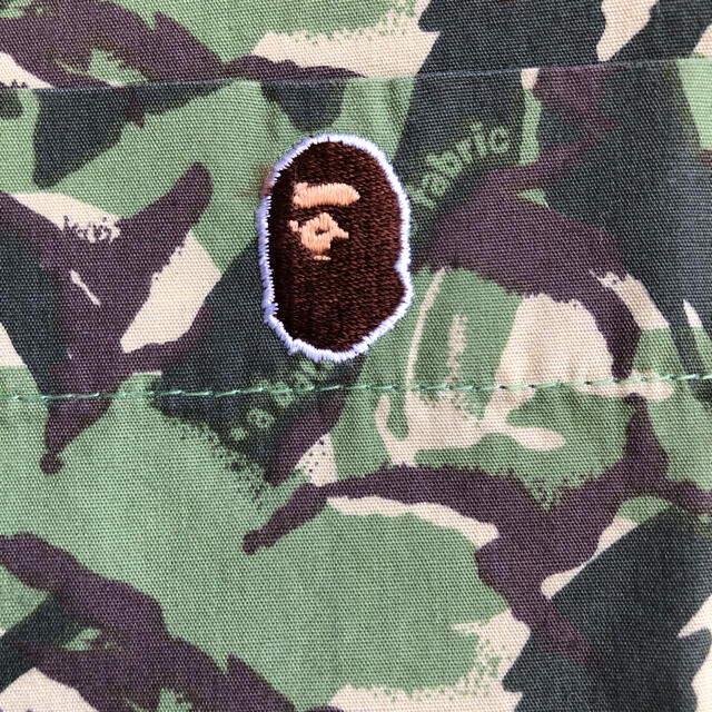 A BATHING APE(アベイシングエイプ)のアベイシングエイプ　初期　カモフラシャツ　Ｍサイズ メンズのトップス(シャツ)の商品写真