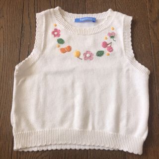 ファミリア(familiar)のファミリアベストお花刺繍とくまさん2点(カーディガン/ボレロ)