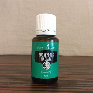 新品未使用　ヤングリヴィング  ユーカリラディアータ　15ml(エッセンシャルオイル（精油）)