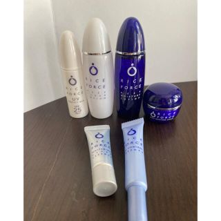 ライスフォース 化粧品サンプル トライアルセットの通販 1 000点以上 ライスフォースのコスメ 美容を買うならラクマ
