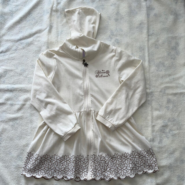 axes femme(アクシーズファム)のaxes femme kids 刺繍パーカー キッズ/ベビー/マタニティのキッズ服女の子用(90cm~)(ジャケット/上着)の商品写真