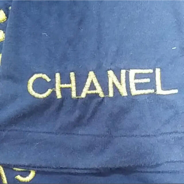 CHANEL(シャネル)の【超希少】CHANEL シャネル 半袖Tシャツ 刺繍 ビッグロゴ レディースのトップス(Tシャツ(半袖/袖なし))の商品写真