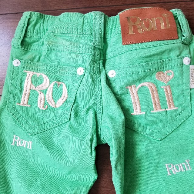 RONI(ロニィ)のRONIグリーンジーンズ 23～24 キッズ/ベビー/マタニティのキッズ服女の子用(90cm~)(パンツ/スパッツ)の商品写真