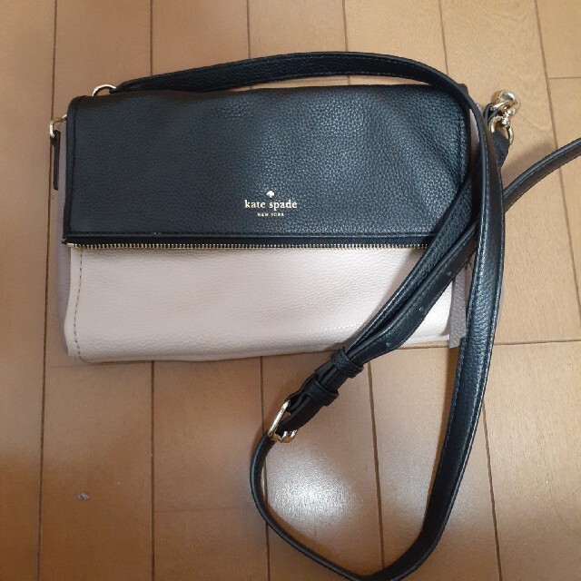 kate spade new york(ケイトスペードニューヨーク)の値下げしました！ケイト・スペード　ショルダーバッグ レディースのバッグ(ショルダーバッグ)の商品写真