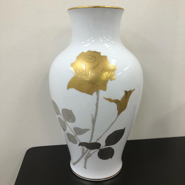 大倉 大倉陶園 OKURA 花瓶 花器 美品の通販 by mina｜ラクマ