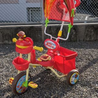 バンダイ(BANDAI)のアンパンマン　デラックスII ☆三輪車☆美品(三輪車)