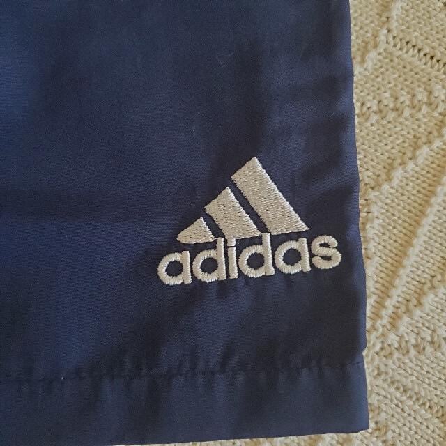 adidas(アディダス)のアディダス　ハーフパンツ　120 キッズ/ベビー/マタニティのキッズ服男の子用(90cm~)(パンツ/スパッツ)の商品写真