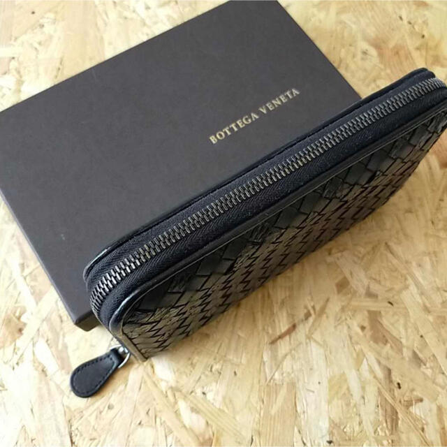 未使用BOTTEGA VENETAレザー×パイソン　ラウンドジップ長財布　箱袋付