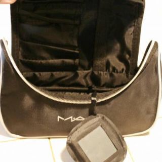MAC - 日本未発売品! MAC コスメポーチの通販 by チアキ's shop