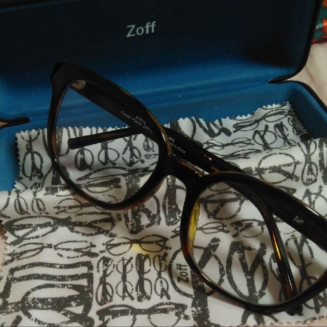 Zoff(ゾフ)のZoff ウェリントン　サングラス　ケース付き レディースのファッション小物(サングラス/メガネ)の商品写真