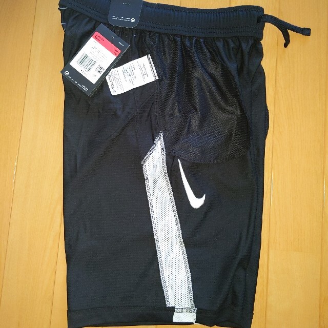 NIKE(ナイキ)の★Anela様専用★【新品】NIKEハーフパンツ キッズ/ベビー/マタニティのキッズ服男の子用(90cm~)(パンツ/スパッツ)の商品写真