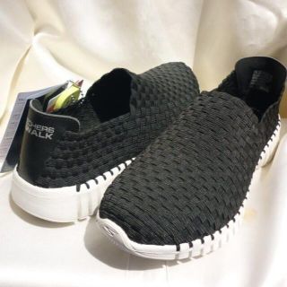 スケッチャーズ(SKECHERS)の新品23.5cm★スケッチャーズGOwalk/ゴーウォーク 軽量黒白スリッポン(スニーカー)