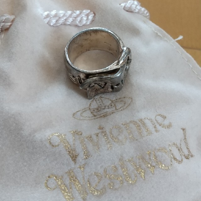 Vivienne Westwood(ヴィヴィアンウエストウッド)のVivienneWestwoodの指輪 レディースのアクセサリー(リング(指輪))の商品写真