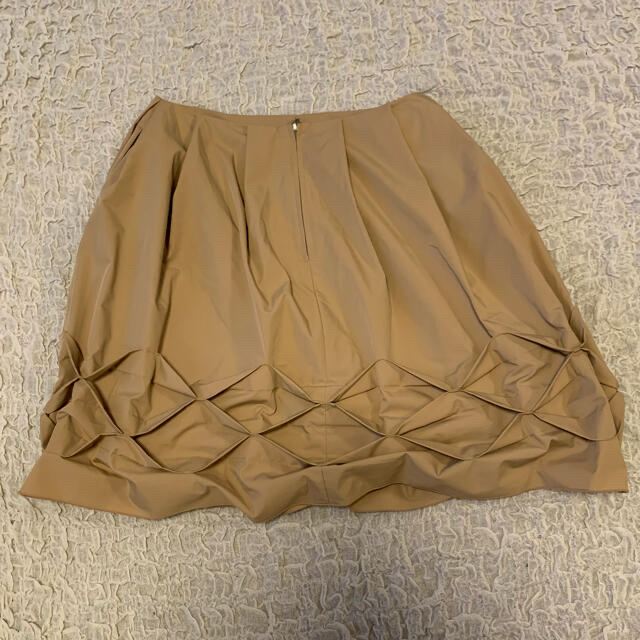 FOXEY(フォクシー)のFOXEY フォクシー　スモッキングフレアスカート  40  レディースのスカート(ひざ丈スカート)の商品写真